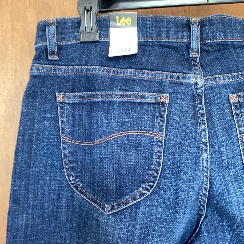 Lee jean midrise relaxed fit straight leg jean 16 short - Picture 16 of 17